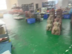 Excursão pela área de produção de bonecas sexuais